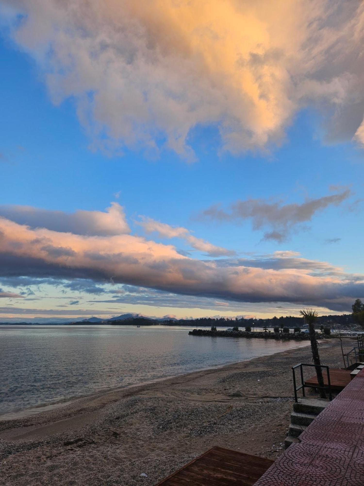 Tramonto Beach Apartment Ipsos Luaran gambar