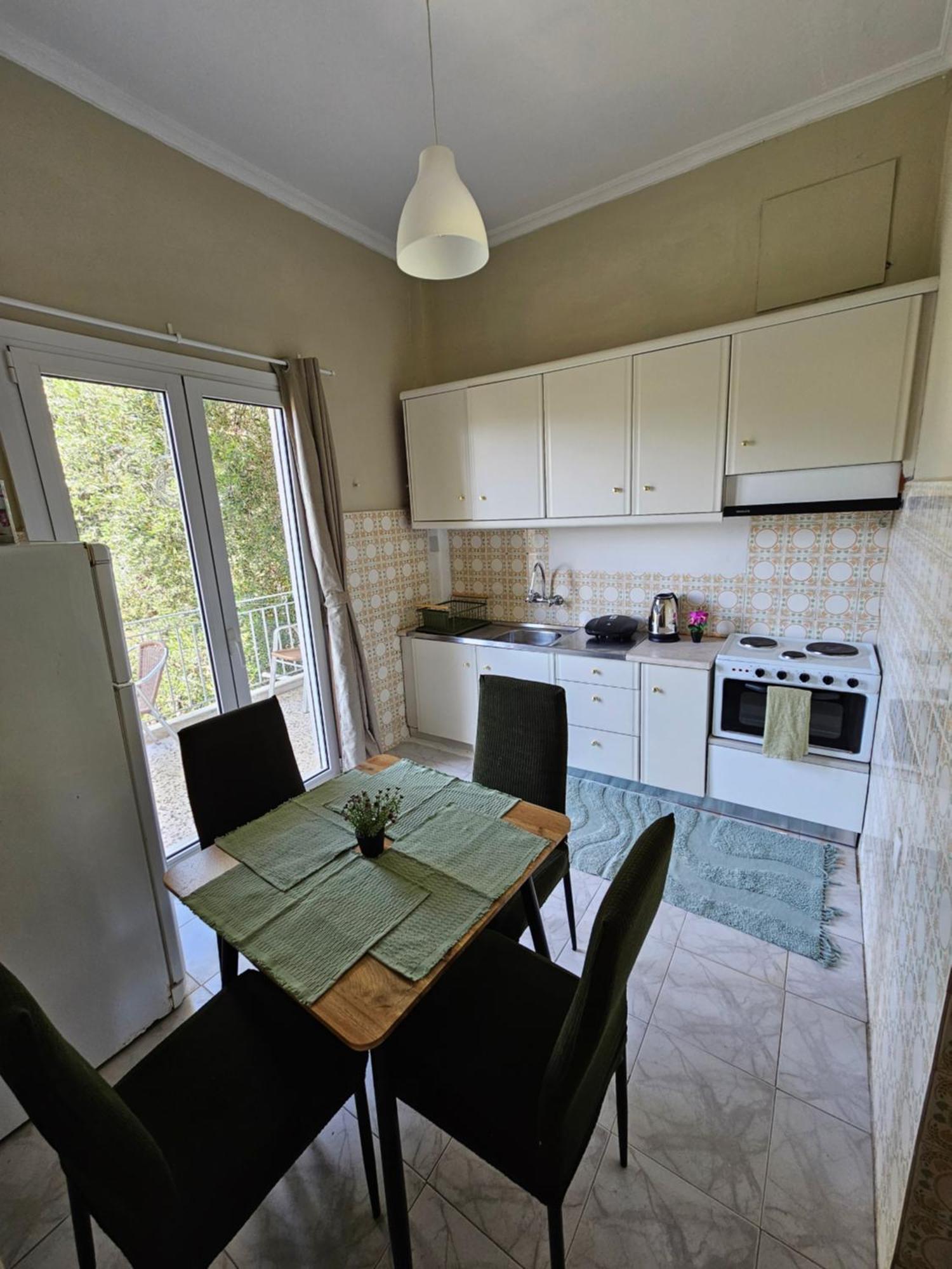 Tramonto Beach Apartment Ipsos Luaran gambar